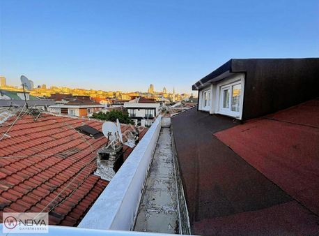 Örnek'te Teraslı Mükemmel Lokasyon Dubleks Daire