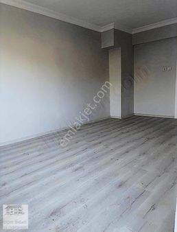 Çiçek Emlaktan Horozköy Meydanda Önü Açık Asansörlü Ara Kat