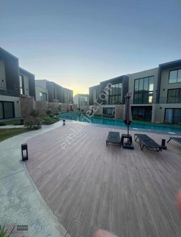 Girne'nin Merkezinde Kervansaray Loft Satılık Bahçe Katı