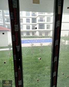 Danış Life Sitesinde Havuzlu Kapalı Otoparklı Satılık 1+1 Daire