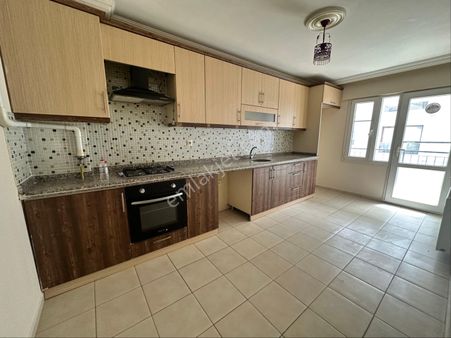 Fatih Mahallesi Sardunya Sitesi İçinde Ara Kat 3+1