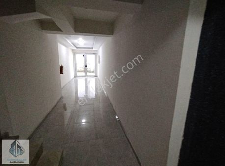 Garipoğulları Gayrimenkul'den Hacıapti' De Satılık 4+1