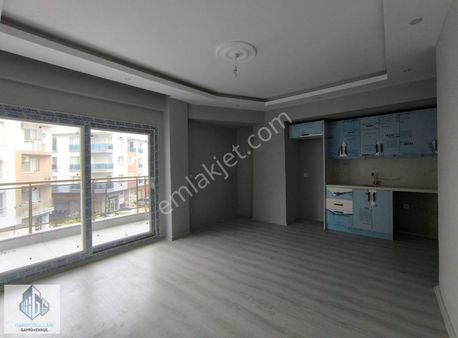 Garipoğulları Gayrimenkul'den Aydınlıkevler'de 3+1 Modern Daire