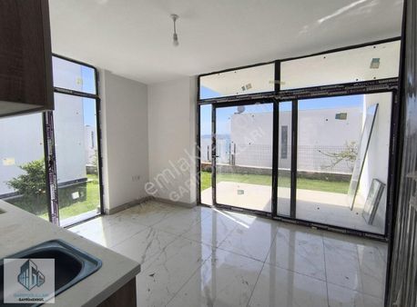 Garipoğulları Gayrimenkul'den Kıyıkışlacık'ta Site İçi 1+1