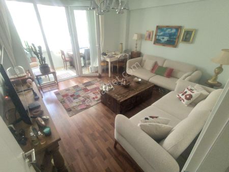 Küçükyalı Merkezdenanacaddeyeyakın Kentsel Dönüşüm Adayı Yatırıma Uygun Giriş Geniş Ferah Daire