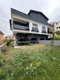 Ard Gayrimenkul`den Deniz Manzaralı 6+2 Satılık Villa