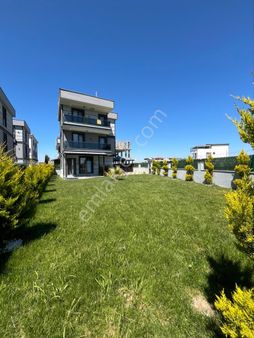 Ata Gayrimenkul,den Geniş Bahçeli 4+1 Ultra Lüks Villa