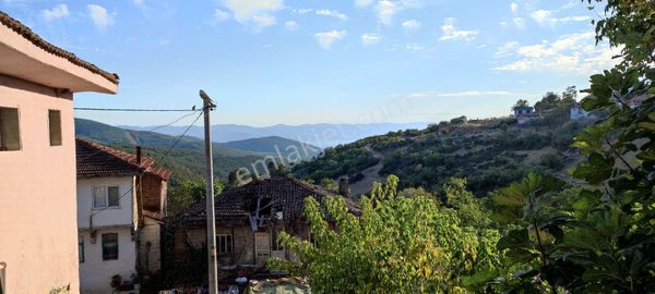 İznik, Gürmüzlü Köyü'nde Eşsiz Konumda Satılık İmarlı Arsa