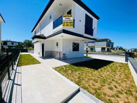 Didimde Satılık 304m2 Arsa İçinde Tam Müstakil 4+1 Havuzlu Sıfır Villa