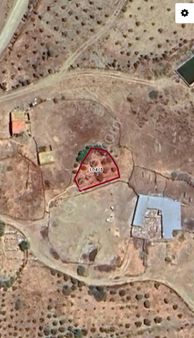 İzmir Karaburun Parlak Mh Satılık 250m2 Köy İçi Bahçe Satılıktır