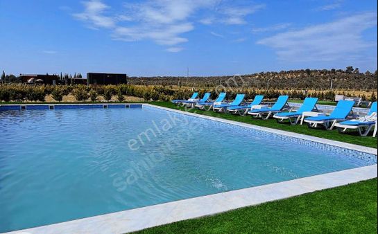 Ayvalık Yeşilköy'de Satılık Tatil İmkanlı Bahçe