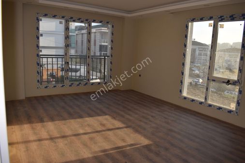 Büyülçekmece Atatürk Mah Sıfır Lüks Manzaralı Acil Satılık 2+1 Daire