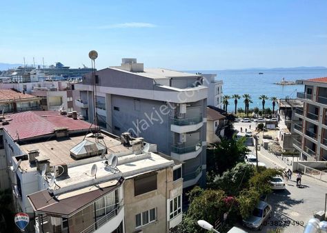 Marina'da Deniz Manzaralı Satılık 3+1 Kapalı Mutfaklı Daire