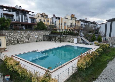 Satılık Kuşadası Karaova Mahallesinde Deniz Manzaralı 4+1 Tripleks Villa