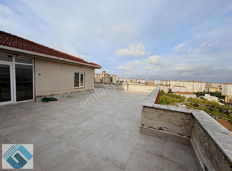 Beylikdüzü Beykent'te Ful Tadilatlı Satılık 4+1 Dublex Daire