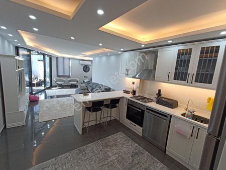 Ergün’den Deniz Manzaralı Eşyalı Satılık Daire