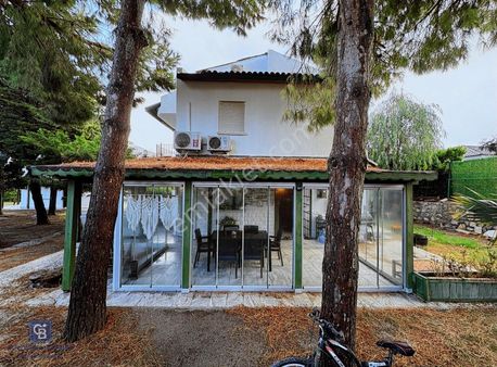 Çeşme Mamurbaba'da Egelim Konaklarında Eşyalı Satılık 4+1 Villa