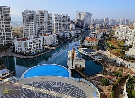 Atakent İstanbul Saraylarında Boş Oturuma Hazır 2+1 Full Manzara