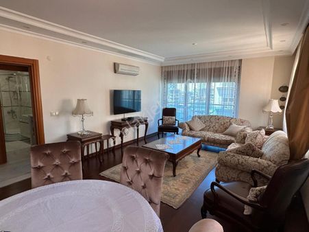 Turyaptan Feneryolunda 10 Yıllık Binada Satılık 3+1 Daire