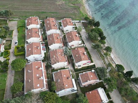 Silivri Gümüşyaka Denize Sıfır Satılık Villa