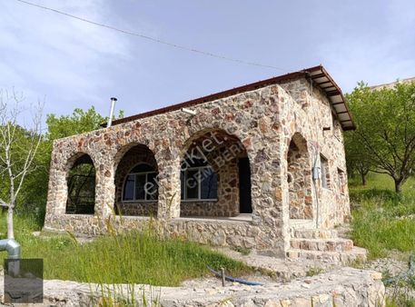 Tut İlçesi,fethiye Mh.satılık 3.175m2 Hobi Bahçesi İçinde Taş Ev