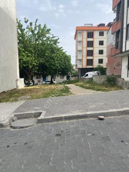 Başakşehir Güvercintepede Meydan Konumlu İmarlı Arsa