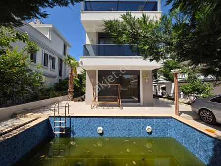 Didim,çamlık'ta,denize 1 Km Mesafede,tam Müstakil, Havuzlu Villa