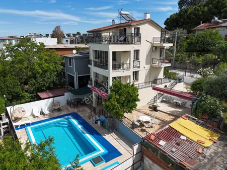 Soğucak Mehtap Sitesinde Özel Havuzlu Satılık Villa