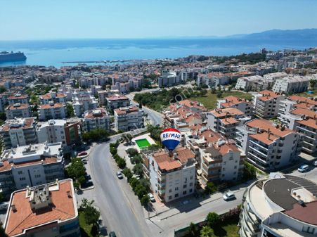 Kuşadası Ege Mahallesi Satılık 3+1 Daire Doğalgazlı Havuzlu Sitede