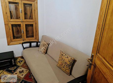 Gölyazıda Restarasyon Görmüş Ev Adanın İçinde Tam Merkezde