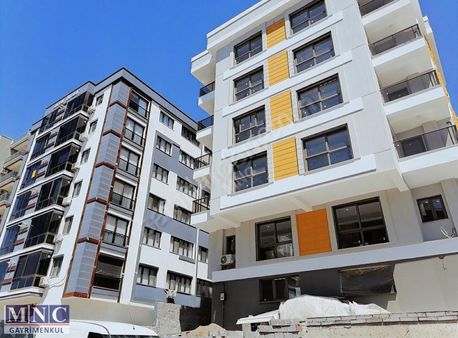 Çiğli Esentepe'de İzmir Ve Deniz Manzaralı, Merkezi Lokasyon 2+1