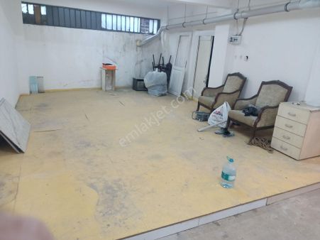 Arnavutköy Anadolu Mahallesi'nde Kiralık Depo Dükkan