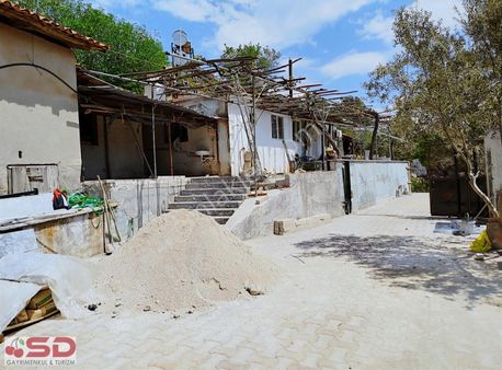 Muğla Menteşe Fadılca Da İçinde Evi Olan Satılık Arsa