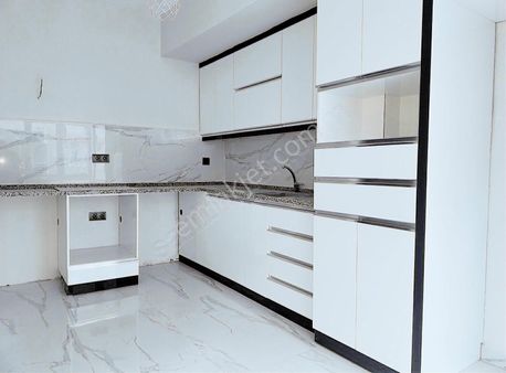 Akgün Emlak'tan Satılık Eğirdir Altınkum Plajında 2+1 Dubleks Daire