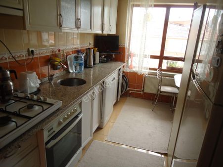 Krc'den Merkezi Konumda Satılık Katta 3+1 Daire