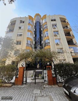 Çiğli Ataşehir Pelit Bayraktar Sitesinde 3+1 Satılık Daire