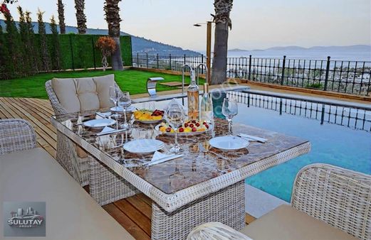 Bodrum'da Deniz Manzaralı Satılık Lüx 2 Adet Villa