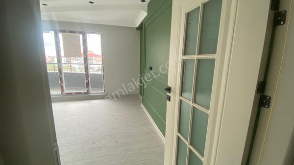 Tekirdağ Kapaklı Bahçelievler’de Sıfır Merkezi Konumda 2 + 1 Daire