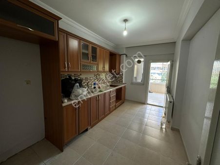 Amazon'dan Tekerek Akdo Yanı Satılık Geniş 3+1 Fırsat Daire !!!