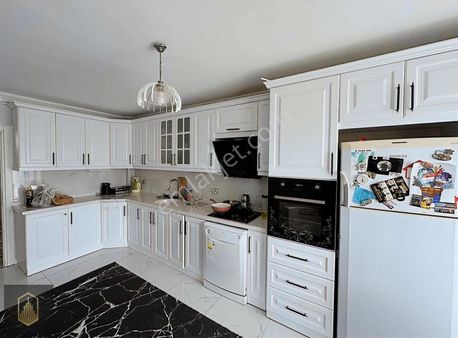 Toprak Gyd'den Tepe Mevki 4+1 Lüks Ara Kat Daire Kombili