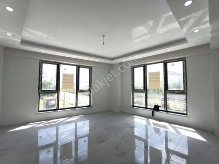 Hatboyu -2- Caddesi Üzerinde Satılık Çift Cepheli Ultra Lux Yerden Isıtma 3+1 Daire