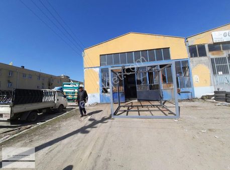 Kazan Sanayi Sitesinde Köşebaşı Dükkan