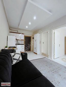 Redstone İdol Gayrimenkul'den Asmalievlerde Satılık 1+1 Apart