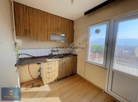 Gemlik Demirsubaşı Mahallesinde Ara Kat Satılık Daire