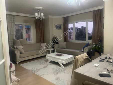 Karabağlar Tahsin Yazıcı Satılık 3+1 Ebeveyn Banyolu Oda