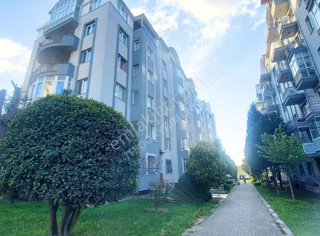 Bahçeşehir Bizim Çatı Sitesi Kısa Katlı Blok Satılık 3+1 Daire