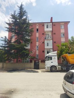 Cumhuriyet Mahallesinde Satılık Arakat 2+1 Daire