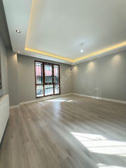 Sancaktepe Yenidoğan Mevlana Mh 2+1 Giriş Kat Satılık