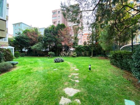 Kazasker Paşa Korusu 4.kat Balkonlu 2 Banyolu 180m2 Satılık 3+1