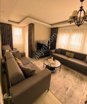 Bahçelievlerde En Zeniz Konumda Yeni Binada Arakat 2+1 !!